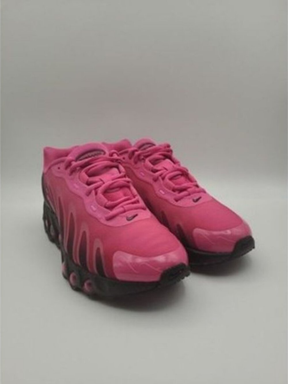 Nike Air Max DN8 Women Size 7.5 Laser Fuchsia Black Athletic Sneakers HF5509-601